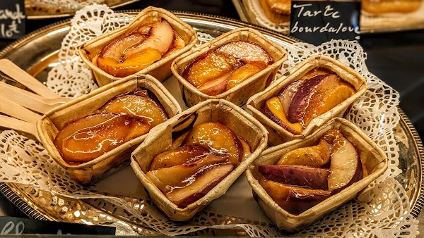 Restaurant Au Pain Des Amis à Fontvieille, France