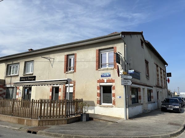 Restaurant Auberge De CHAMPAGNE à Villeneuve-Renneville-Chevigny, France