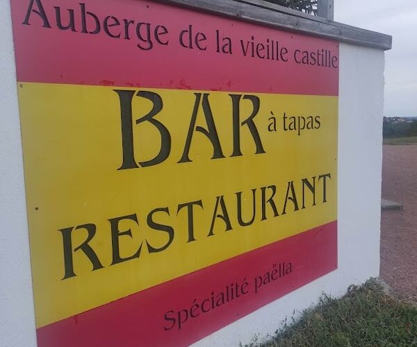 Auberge de la Vieille Castille Restaurant Commelle Vernay Roanne à Commelle-Vernay, France