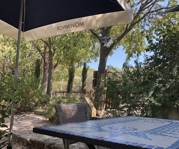 Restaurant Auberge de l’Abbaye de Montmajour à Arles, France