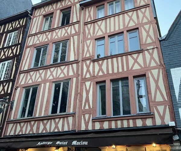 Restaurant AUBERGE SAINT MACLOU à Rouen, France