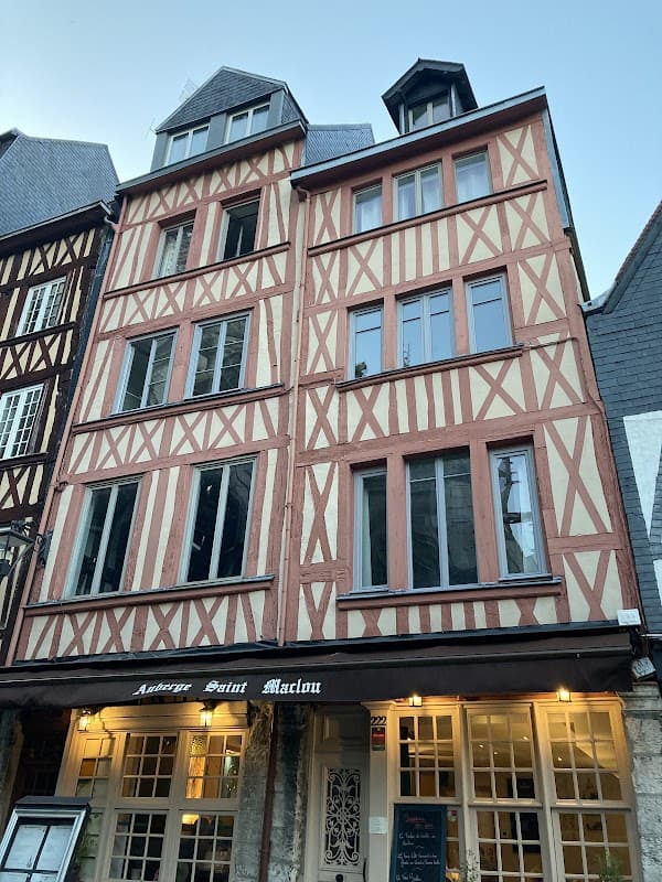 Restaurant AUBERGE SAINT MACLOU à Rouen, France