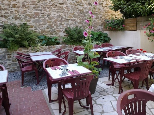 Restaurant Aux Dix Ecus à Cholet, France