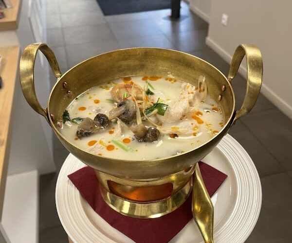 Aux Mets’ Kong – Restaurant Thaïlandais, Traiteur asiatique à Saint-Priest, France