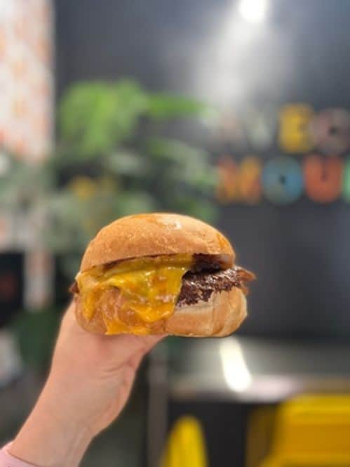 Restaurant Avec Amour – Le Burger Montreuil à Montreuil, France