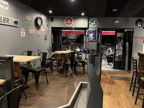 Restaurant BAR LE 74 (seventy four café) à Vittel, France