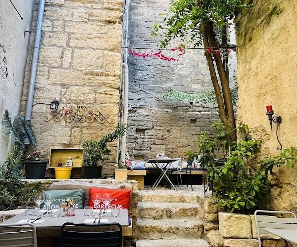 Restaurant Bec à Vin à Uzès, France