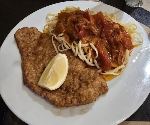 Restaurant BISTRO ST LO à Saint-Laurent-du-Var, France