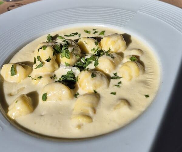 Restaurant BISTRO ST LO à Saint-Laurent-du-Var, France