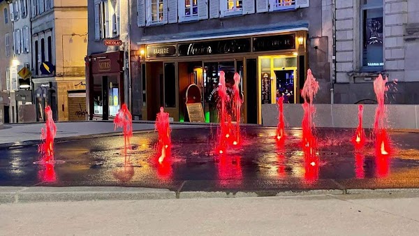 Restaurant Brasserie – Burger Monsieur Le Baron à Limoges, France