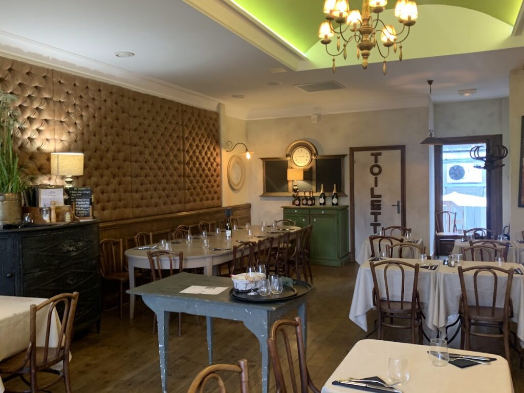 Restaurant Brasserie Lazare Carnot à Beaune, France