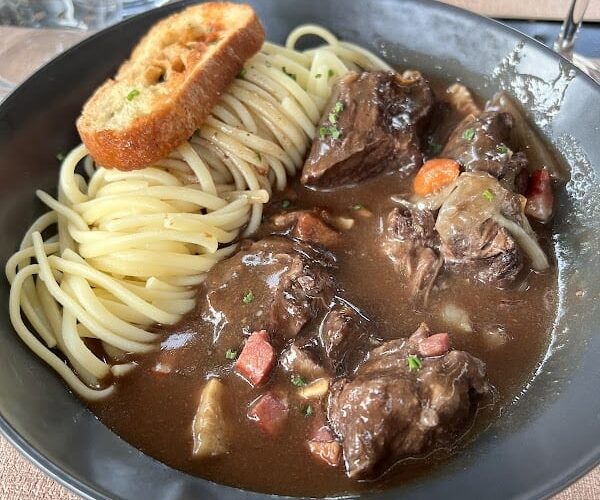 Restaurant Brasserie Lazare Carnot à Beaune, France