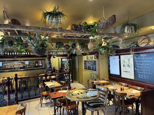 Restaurant Brasserie Le Caveau à Montreuil-sur-Mer, France