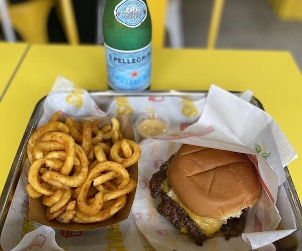 Restaurant ÇA VA SMASHER ! à Clichy, France