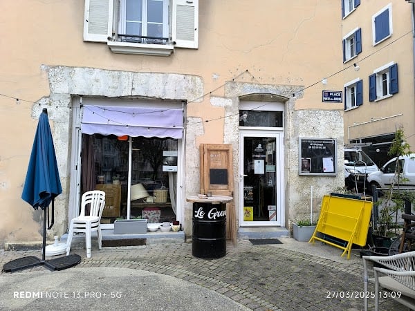 Restaurant Café broc’ le grenier à Voiron, France