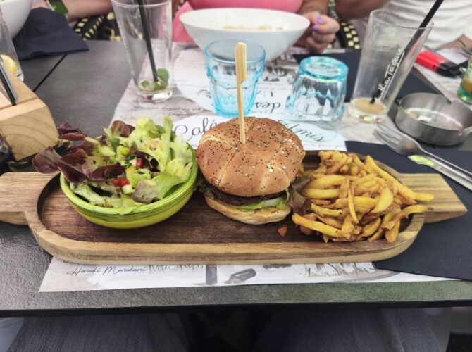 Restaurant Café des amis Uzes à Uzès, France