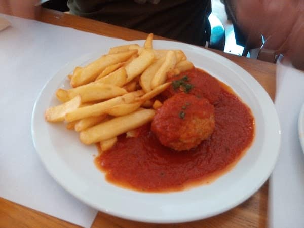 Café-restaurant Notre Maison à Charleroi, Belgique