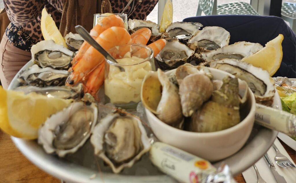Restaurant CALM bar à huitres Port Fréjus à Fréjus, France