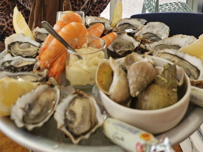 Restaurant CALM bar à huitres Port Fréjus à Fréjus, France