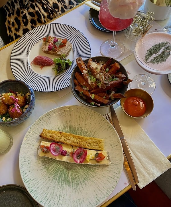 Restaurant Carrousel à Rouen, France