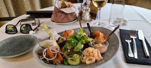 Caviar House & Prunier | Boutique & Restaurant | Crans-Montana à Crans-Montana, Suisse