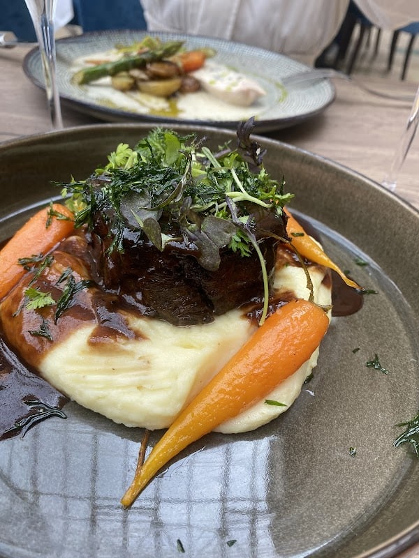 Restaurant Chateau de Saint Priest à Saint-Priest, France