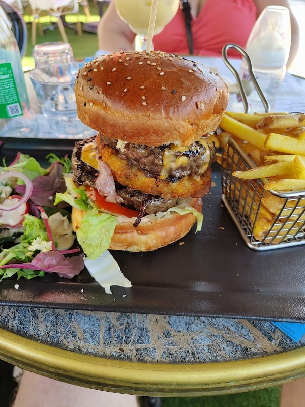 Restaurant Chez Max à Saint-Laurent-du-Var, France