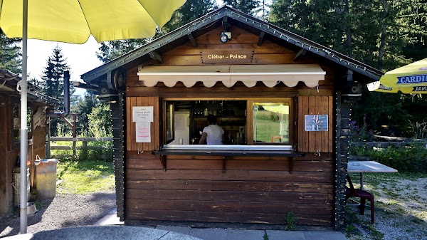 Restaurant Clébard Palace à Crans-Montana, Suisse