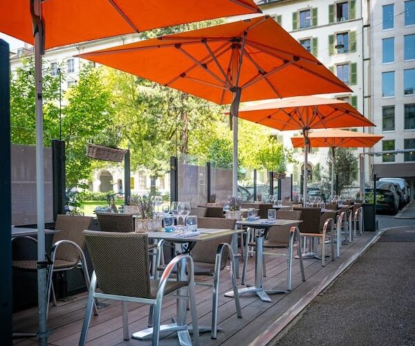 Côté Square fait une pause estivale… Retrouvez nous au restaurant Quartiers d’été ! à Genève, Suisse