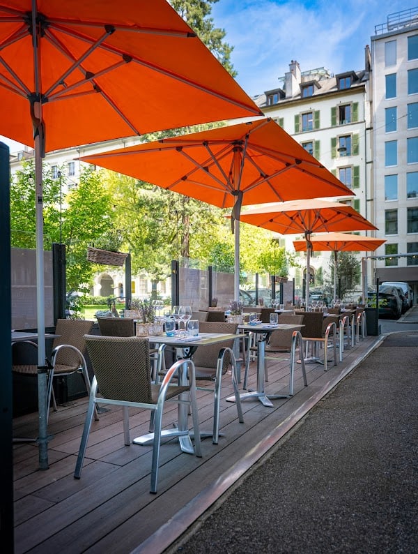 Côté Square fait une pause estivale… Retrouvez nous au restaurant Quartiers d’été ! à Genève, Suisse