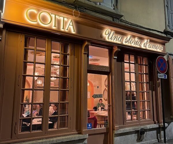 Restaurant Cotta Pizzeria à Romans-sur-Isère, France
