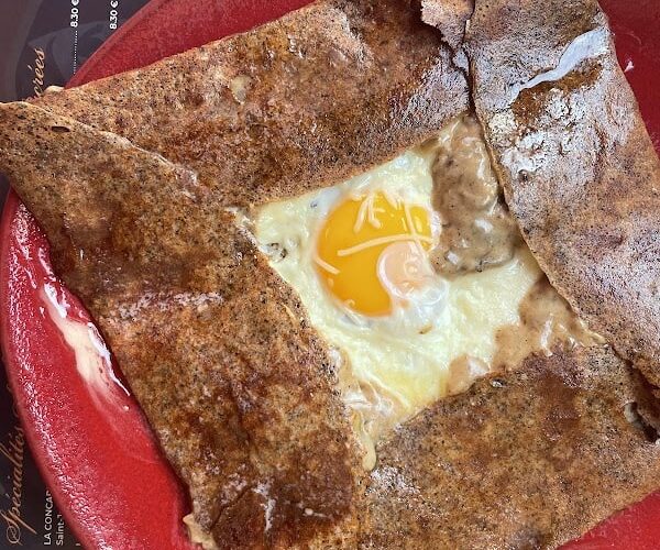 Restaurant Crêperie – Le Petit Chaperon Rouge à Concarneau, France