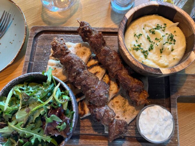 Restaurant ELA Greek Cuisine à Luxembourg (Ville), Luxembourg