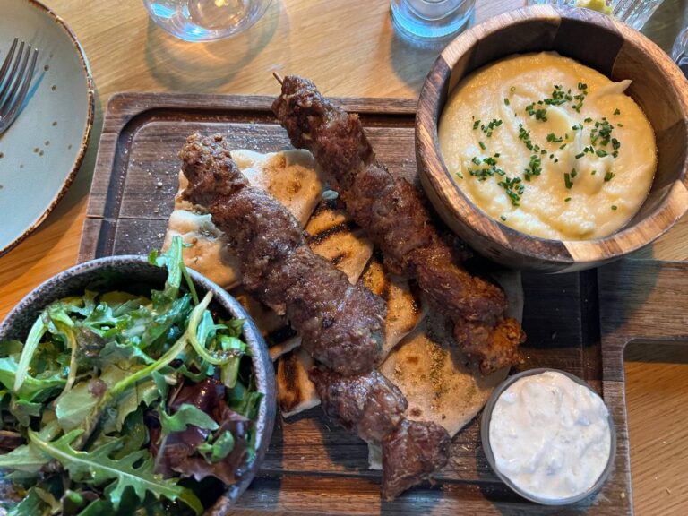 Restaurant ELA Greek Cuisine à Luxembourg (Ville), Luxembourg