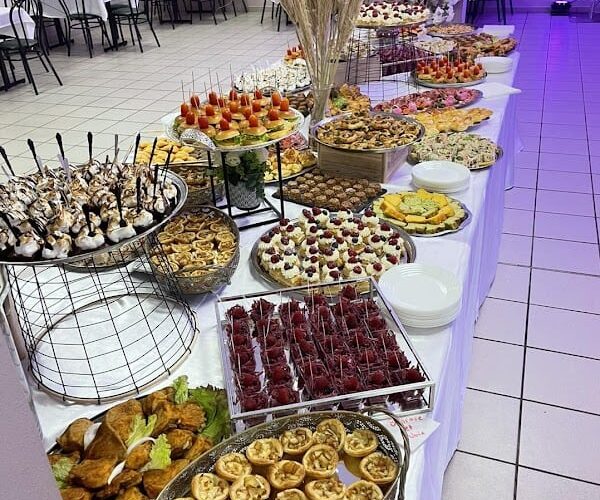 Erevan Bar Restaurant à Roanne, France