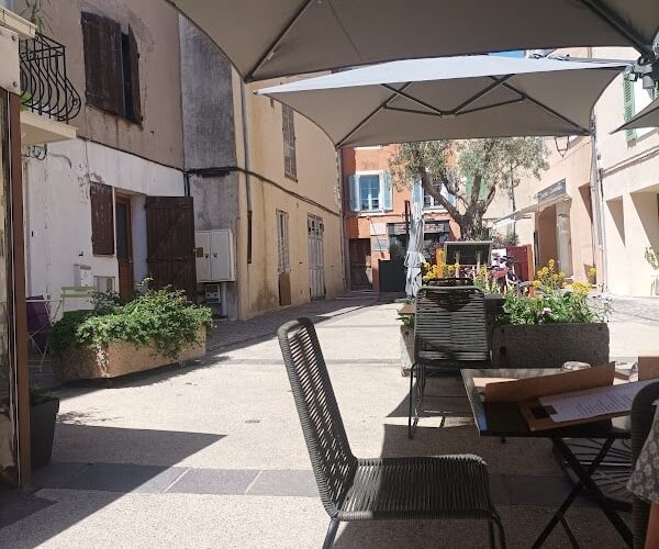 Restaurant Evelyne à Roquebrune-sur-Argens, France