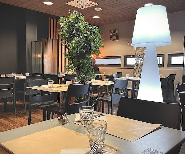 Restaurant Faubourg Café Cholet à Cholet, France