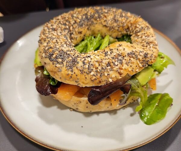 Restaurant Gillian’s, (Brunch, Pastries, Events). à Saint-Laurent-du-Var, France