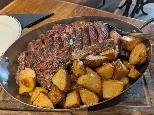 Restaurant Gueuleton Pau à Pau, France