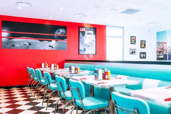 Restaurant Holly’s Diner à Poitiers, France