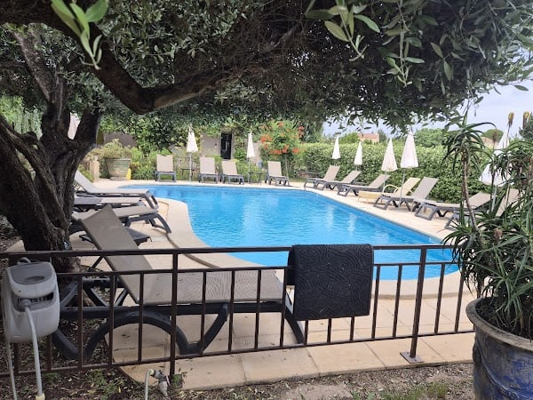 Restaurant Hostellerie de La Tour à Fontvieille, France