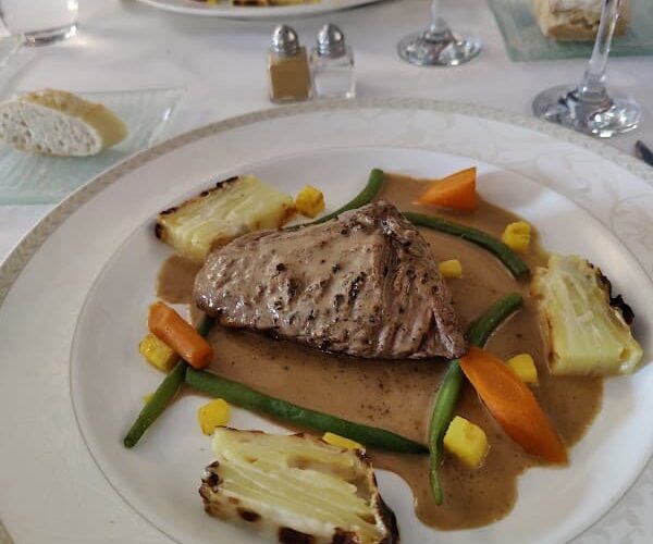 Restaurant Hôtel la Croix Couverte à Mayenne, France