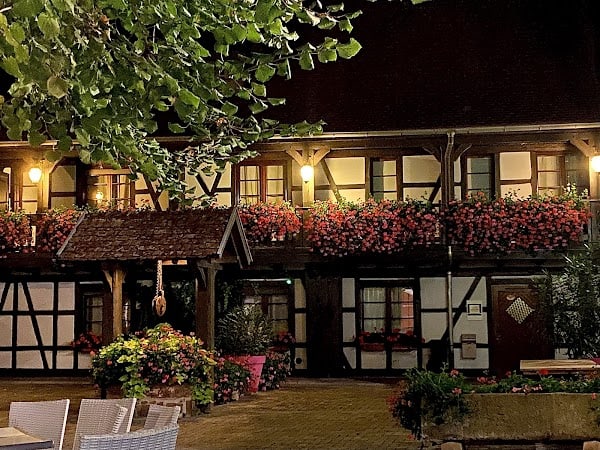 Hôtel Père Benoît – Restaurant Steinkeller à Entzheim, France