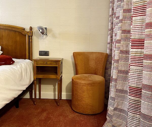 Hôtel Père Benoît – Restaurant Steinkeller à Entzheim, France