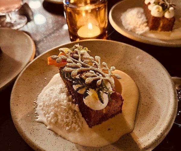 Restaurant Île Flottante à Montréal, Canada