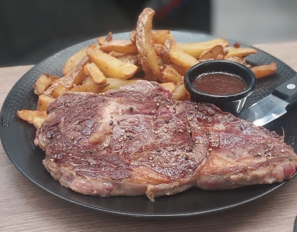 Restaurant L’ Esprit des Halles à Pau, France