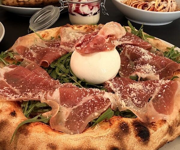 Restaurant La Bella Tavola – Lunel Viel à Lunel-Viel, France