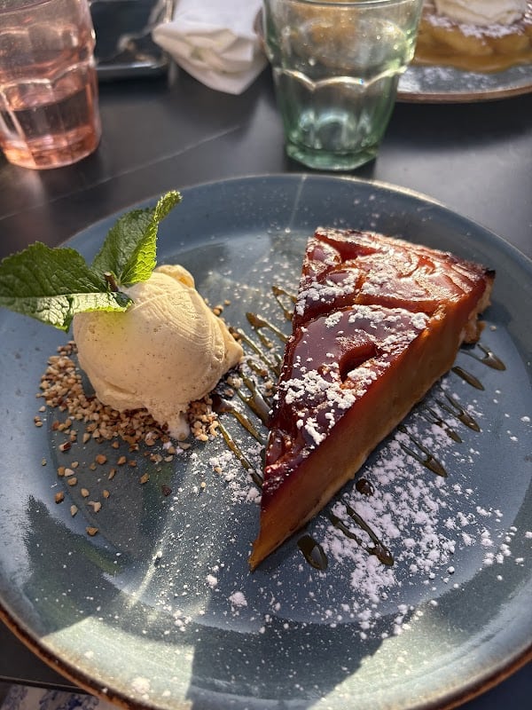 Restaurant La Boussole à La Rochelle, France