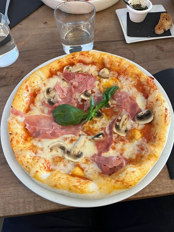 Restaurant La Cantina à Saint-Laurent-du-Var, France