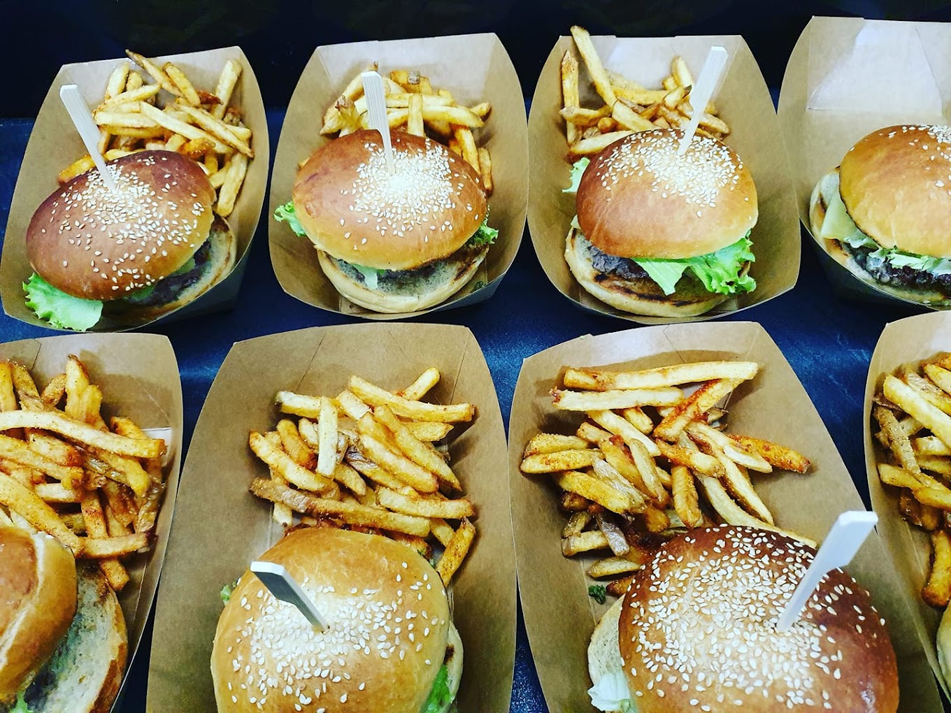 Restaurant La Caravane / BURGERS à Oyonnax, France